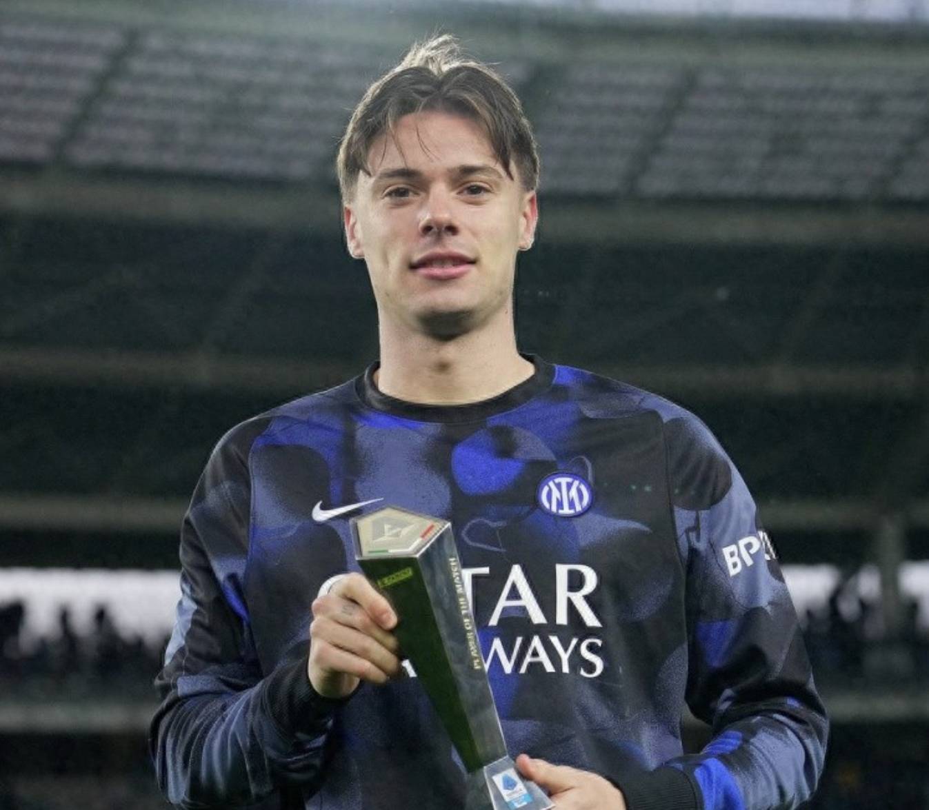 随着巴萨4-3皇马，国米2-0，那不勒斯2-2，西甲+意甲冠军基本出炉