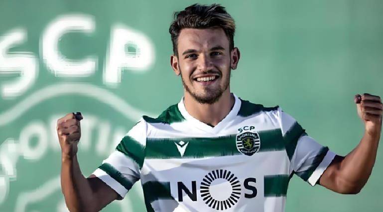 新帅还没正式接手国安俱乐部，重量级强援就提前转会到队亮相，曾是欧冠豪门队长